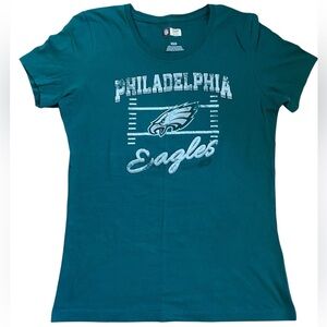 Philadelphia Eagles NFL Team Apparel Women’s Short Sleeve Tee Green Distressed